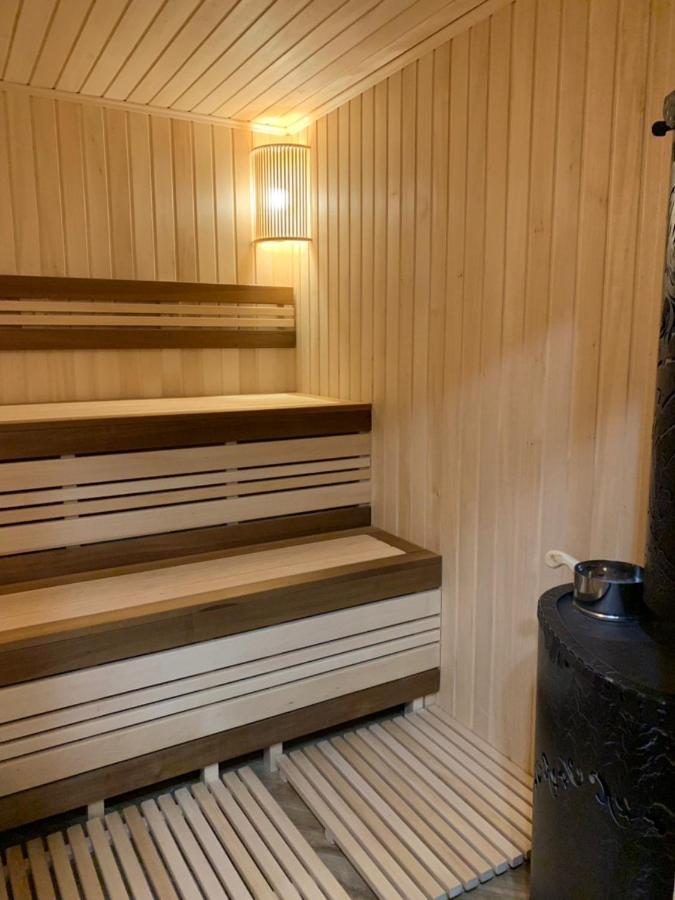 Forsage Hostel Uzhhorod Bagian luar foto